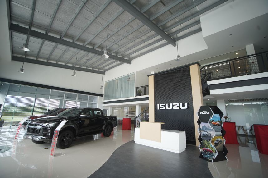IPC celebrates reopening of Isuzu Isabela image