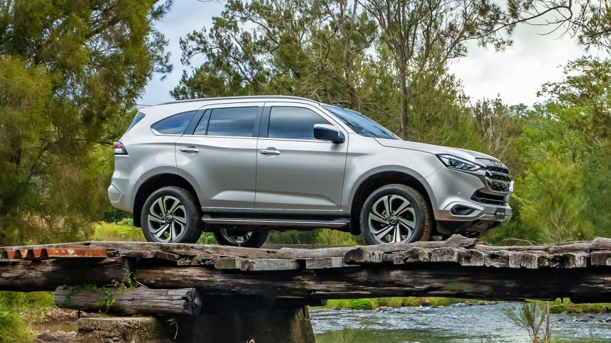 Isuzu mu-X leaked details image