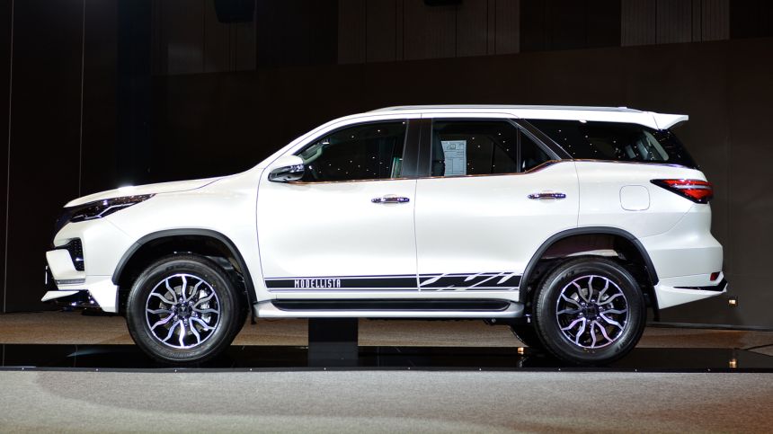 Toyota now has Modellista kit for the Fortuner image