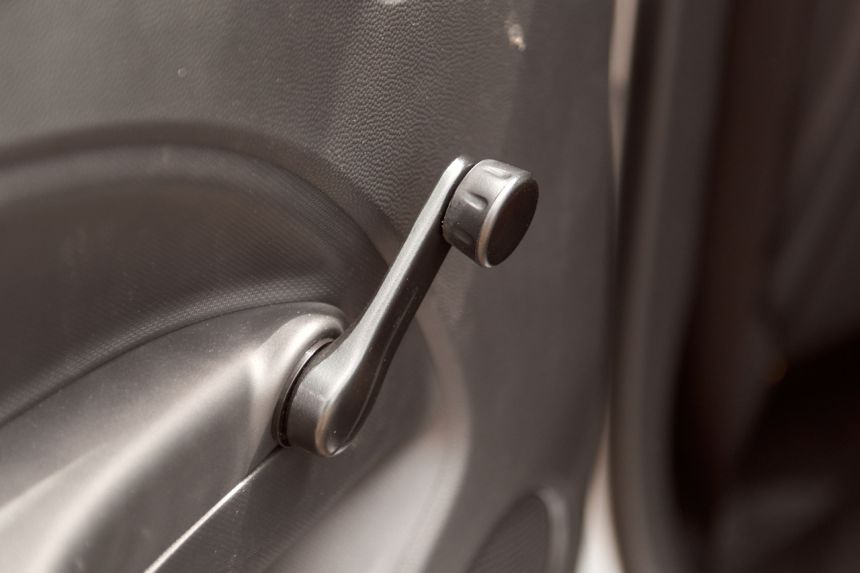 8 endangered features in modern cars image