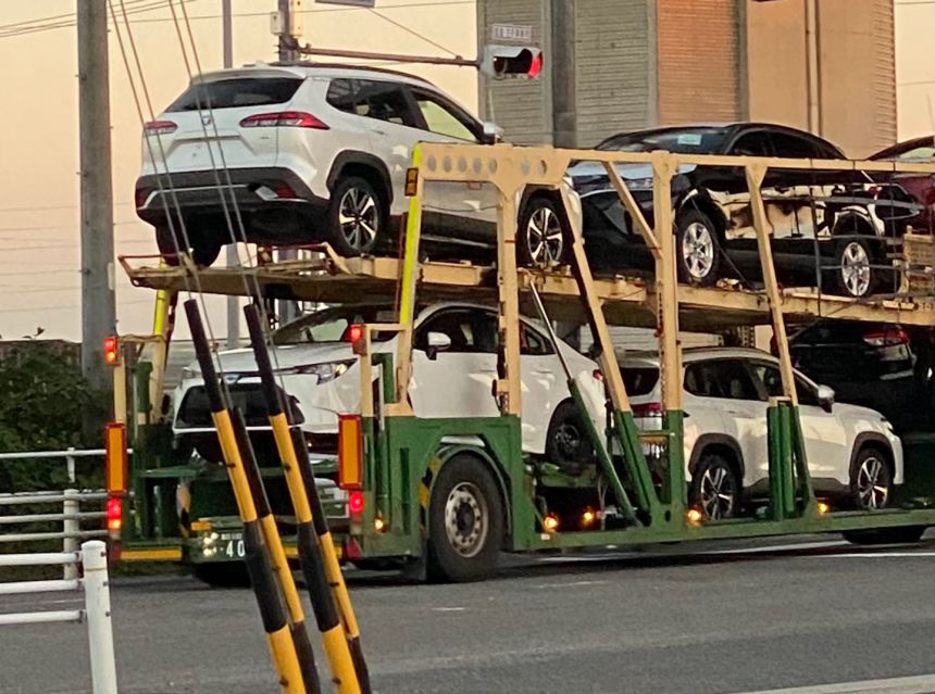 Are you the JDM Toyota Corolla Cross? image