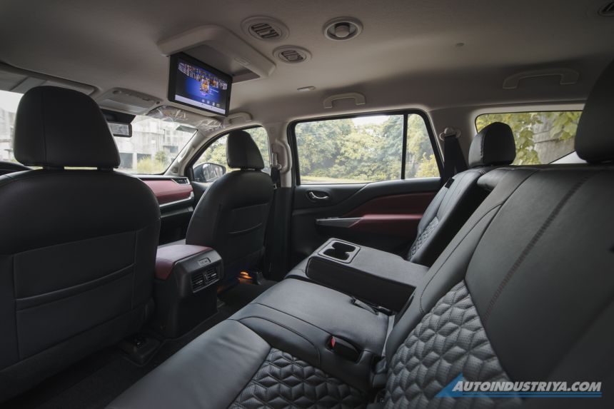 2022 Nissan Terra VL 4x4 image