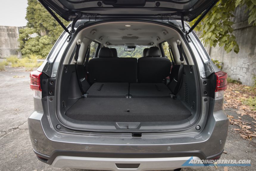 2022 Nissan Terra VL 4x4 image