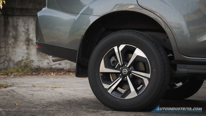 2022 Nissan Terra VL 4x4 image