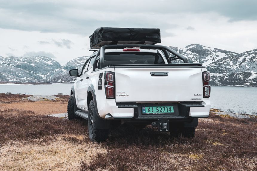 Isuzu D-Max Arctic AT33 image