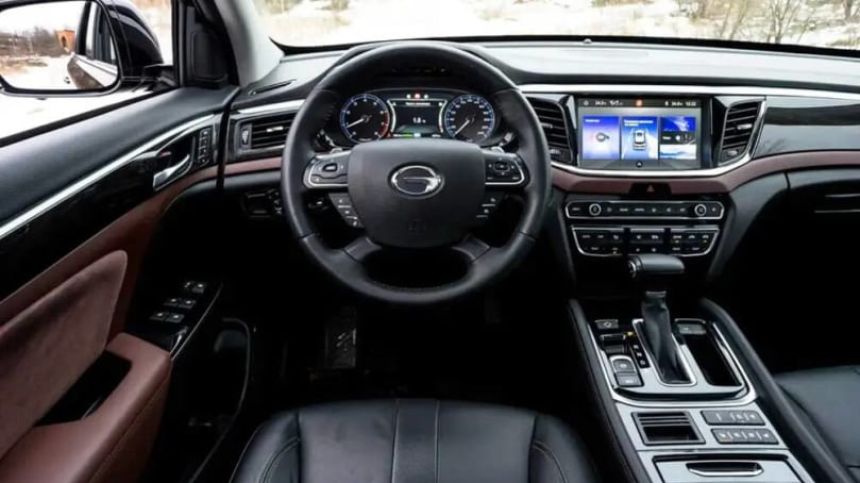 2022 GAC GS8 is a futuristic Toyota-powered Land Cruiser fighter image