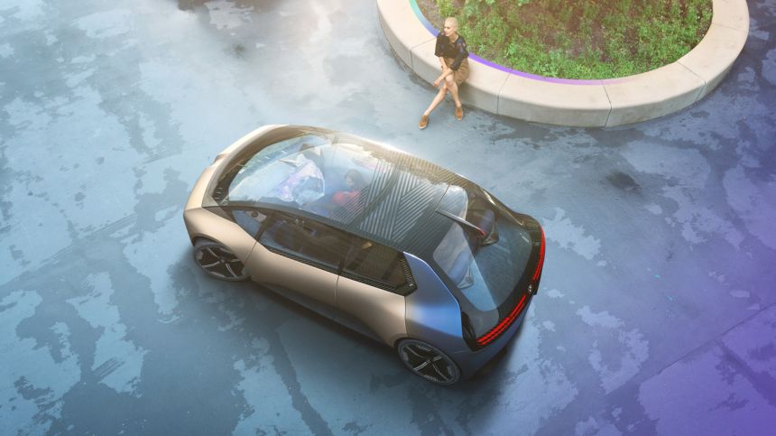 BMW i Vision Circular is made from 100% recyclable materials image