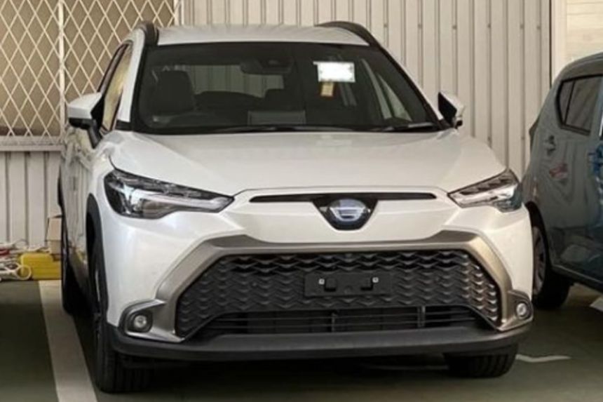 Leaked: JDM Toyota Corolla Cross gets a sleek new face image