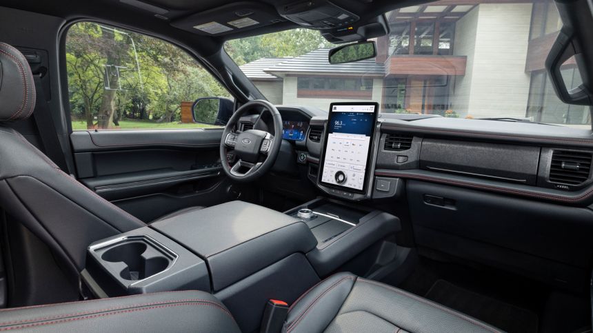 Ford reveals 2022 Expedition with new look, hands-free driving image