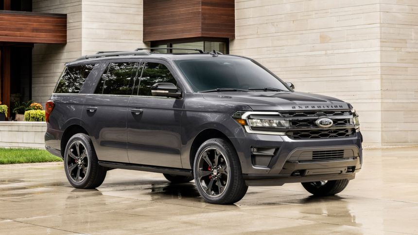 Ford reveals 2022 Expedition with new look, hands-free driving image