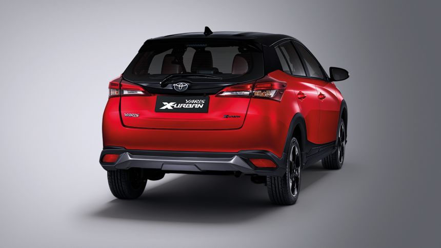 Does the Toyota Yaris look good with crossover styling? image