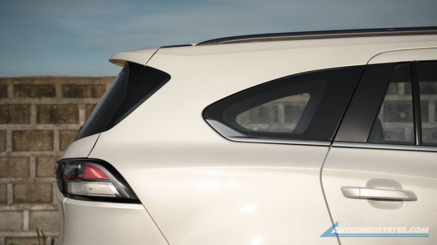 2022 mu-X image