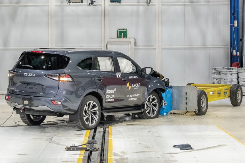 mu-X 5-star ANCAP image