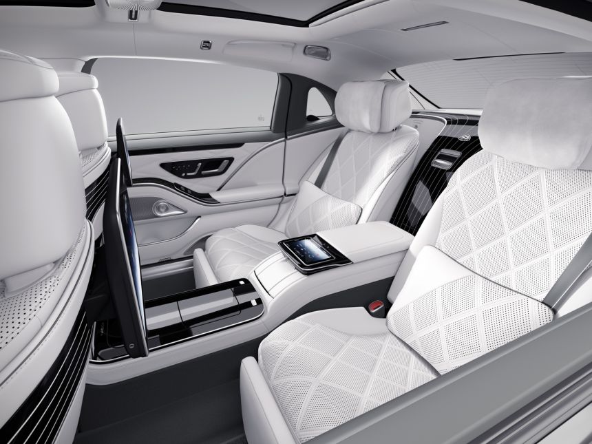 Maybach celebrates a century of luxury with S-Class Edition 100 image
