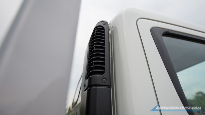 2021 Fuso Canter FJ73 6-wheeler image