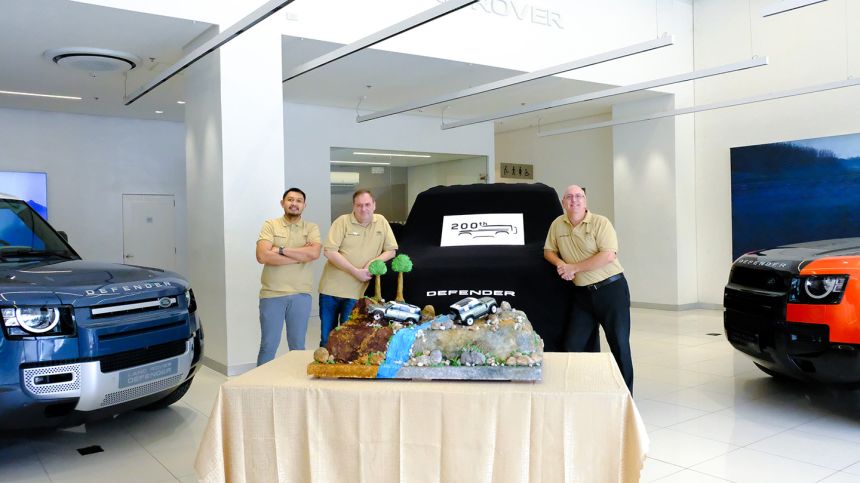 Land Rover PH has sold 200 new Defender SUVs image