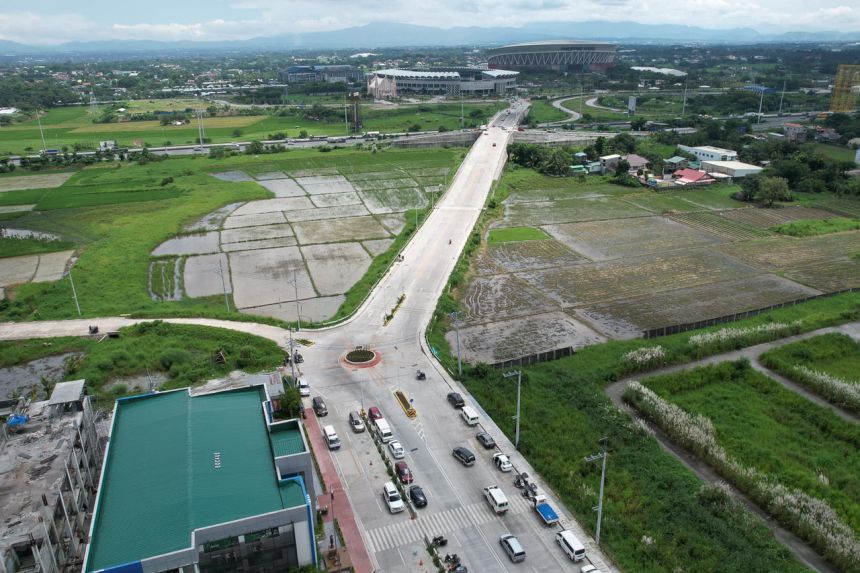 Ciudad de Victoria Road Bulacan image