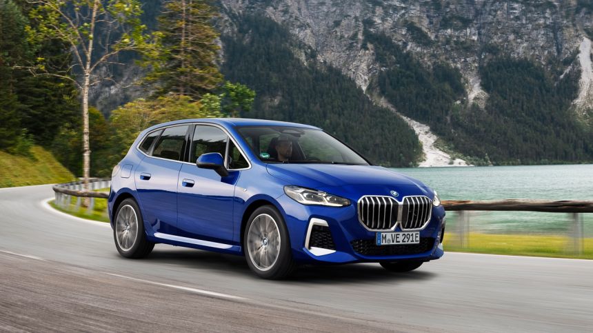 2022 BMW 2 Series Active Tourer gets the huge grille image