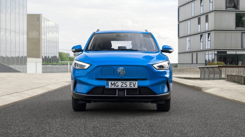 2022 MG ZS EV can do up 439 km on a single charge image