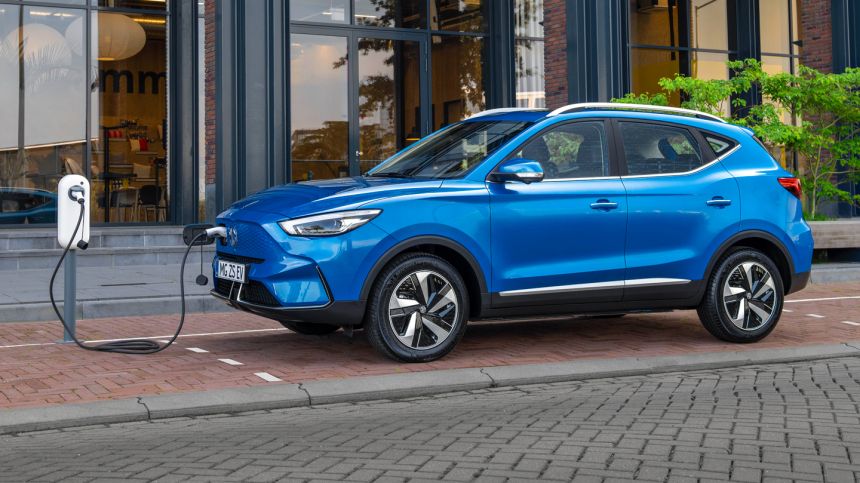 2022 MG ZS EV can do up 439 km on a single charge image