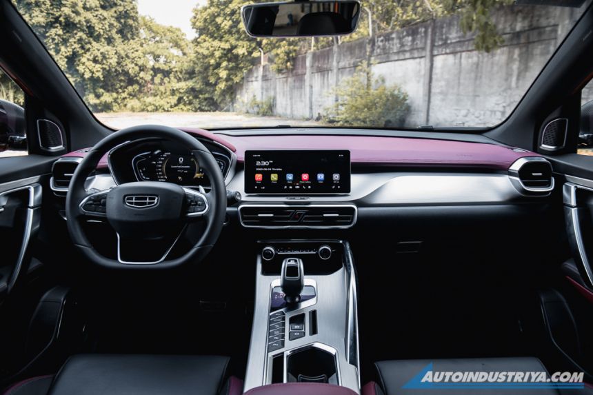 Spec Check: 2022 MG ZS T vs Geely Coolray image