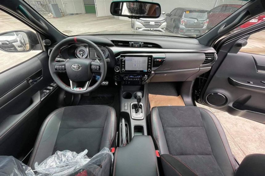 2022 Toyota Hilux GR Sport to sell for PHP 1.985M image