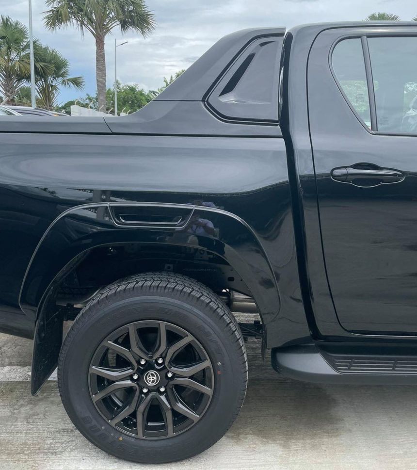 2022 Toyota Hilux GR Sport to sell for PHP 1.985M image