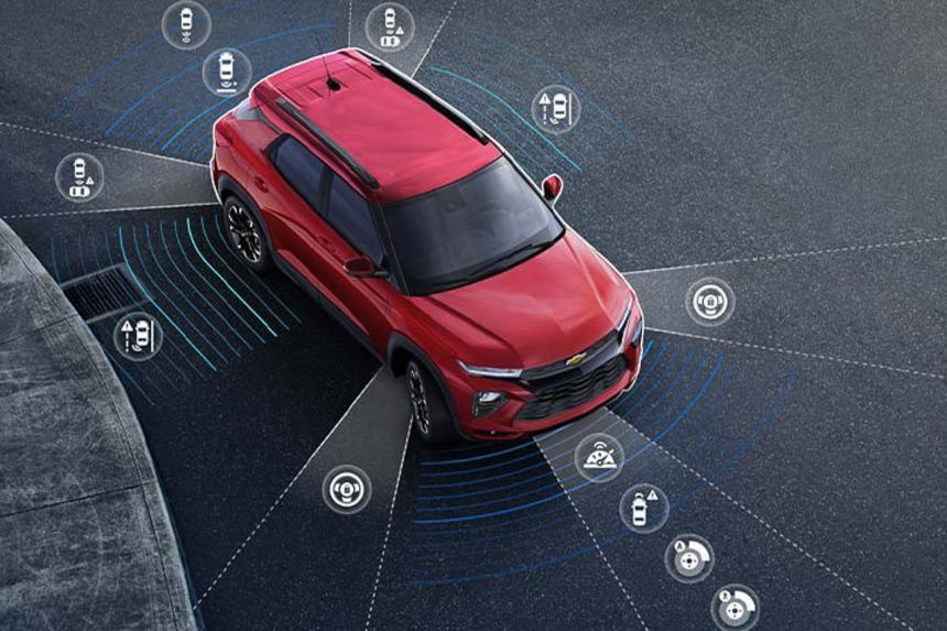Spec Check: 2022 Chevrolet Trailblazer vs Trailblazer SUV image