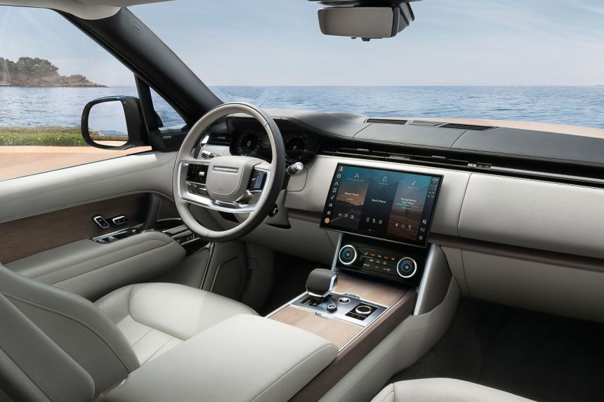 This is the 2022 Range Rover image