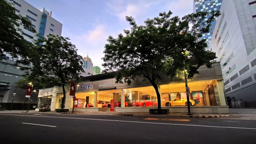 BGC is the Car Window Shopping Hub of Metro Manila image