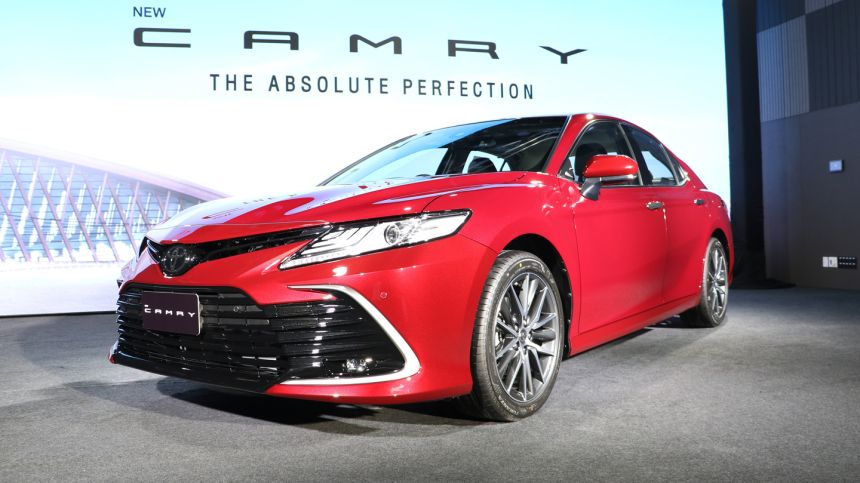 Facelift Toyota Camry debuts in Thailand, coming to PH next? image