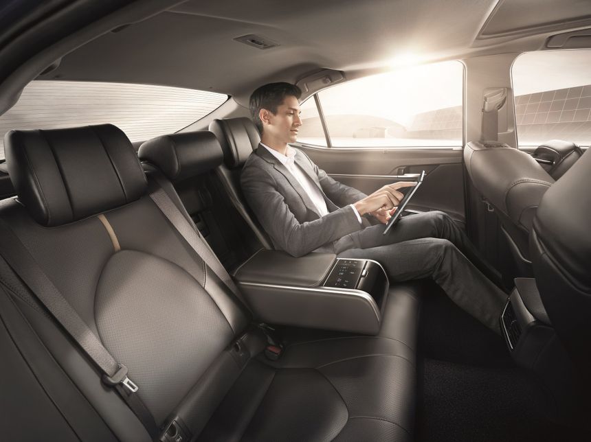 Facelift Toyota Camry debuts in Thailand, coming to PH next? image