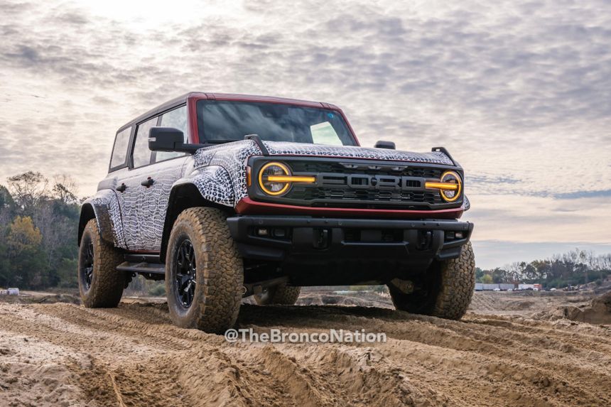 2022 Ford Bronco Raptor looks tough on the trail image