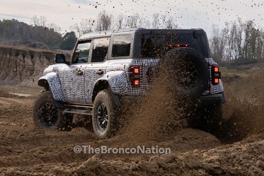 2022 Ford Bronco Raptor looks tough on the trail image