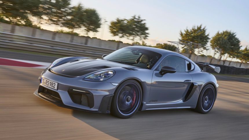 Porsche 718 Cayman GT4 RS has the heart of a 911 GT3 image