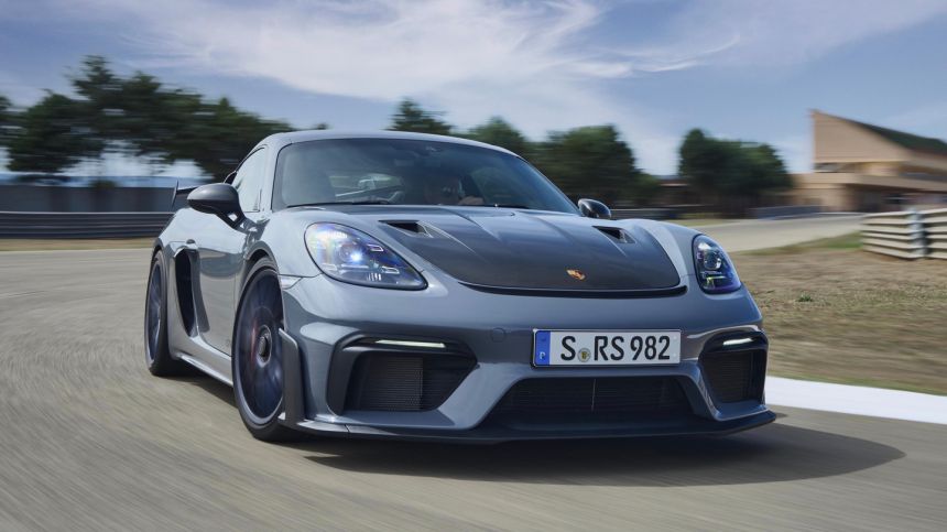 Porsche 718 Cayman GT4 RS has the heart of a 911 GT3 image