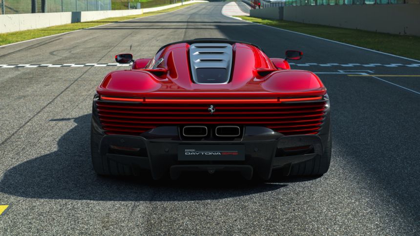 Retro Daytona SP3 packs Ferrari