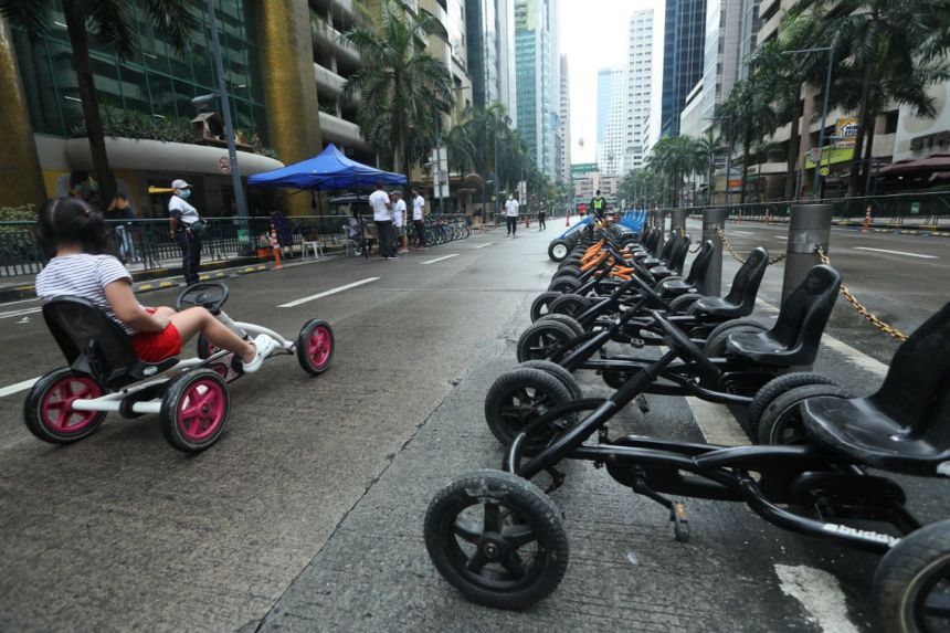 Pasig City: Emerald Ave. is exclusive to pedestrians on Sundays image