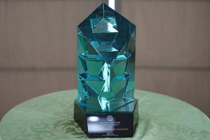 Toyota awarded with highest quality award in PH image