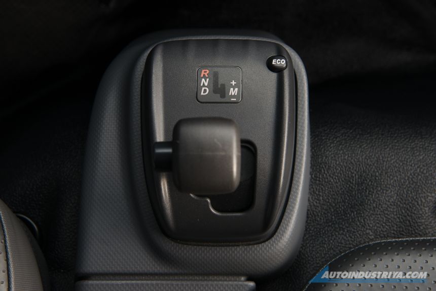 2021 Isuzu N-Series Smoother image