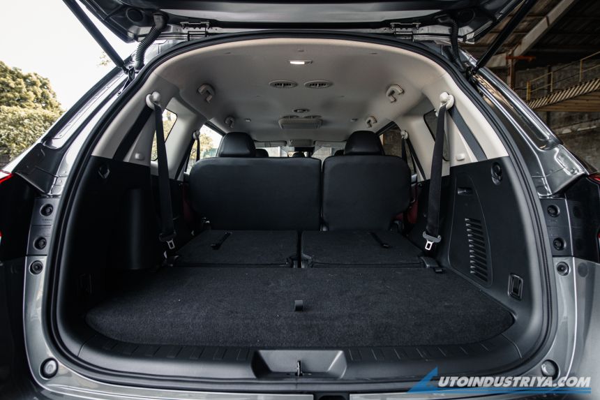 2022 Nissan Terra VL 4x2 image