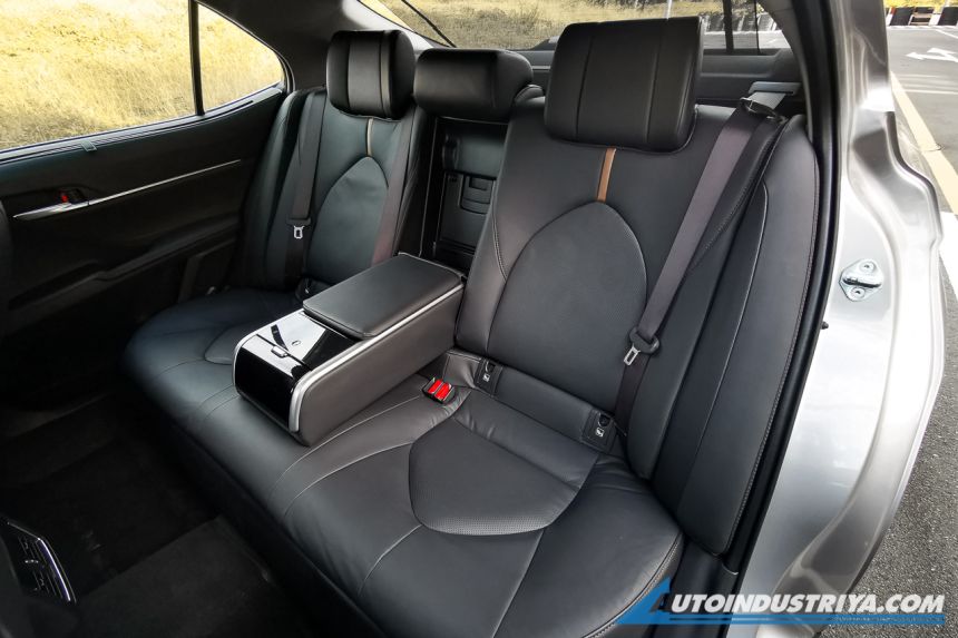 2022 Toyota Camry Hybrid image