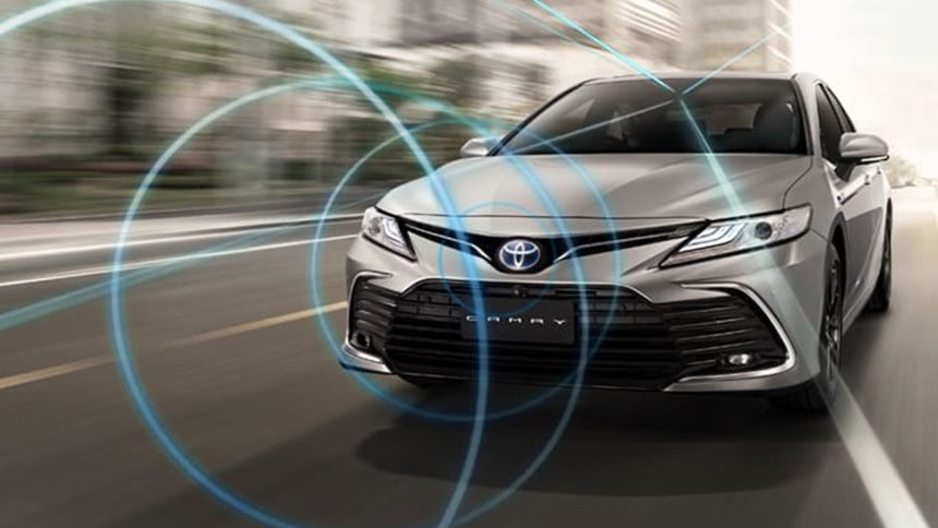 Spec Check: 2021 Honda Accord vs 2022 Toyota Camry Hybrid image