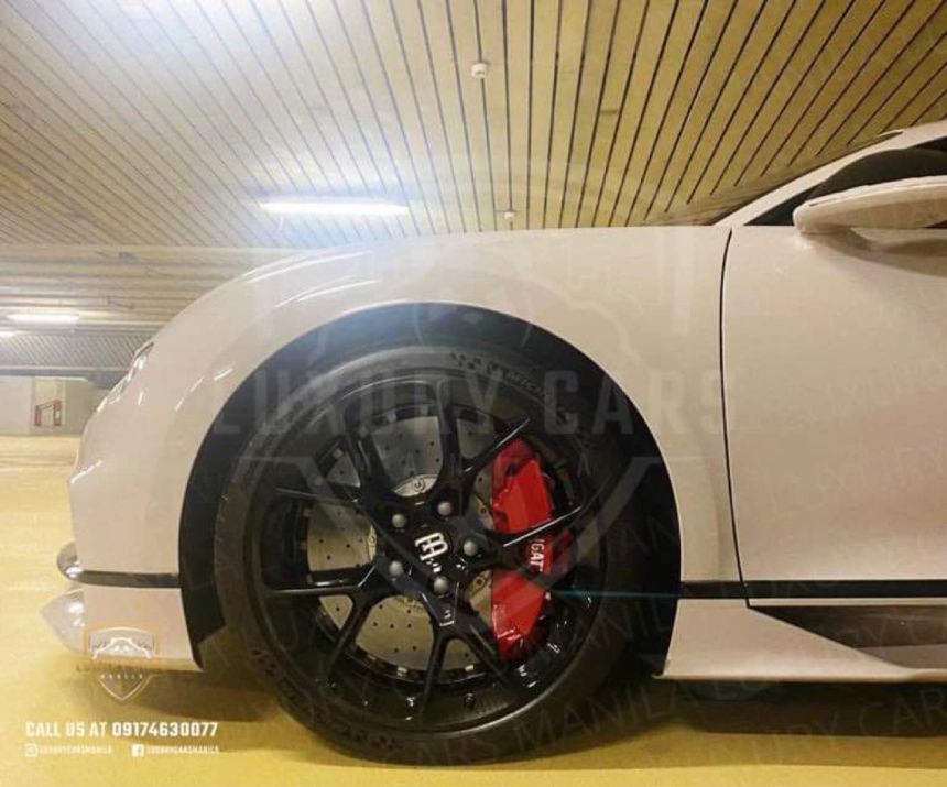 This importer is selling a Bugatti Chiron image