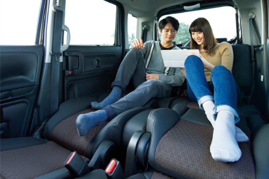 This Suzuki kei car looks like a mini Alphard image