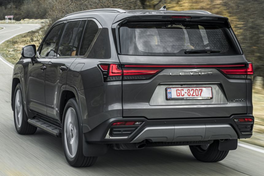 Lexus to replace rear logos with lettering in all future models image