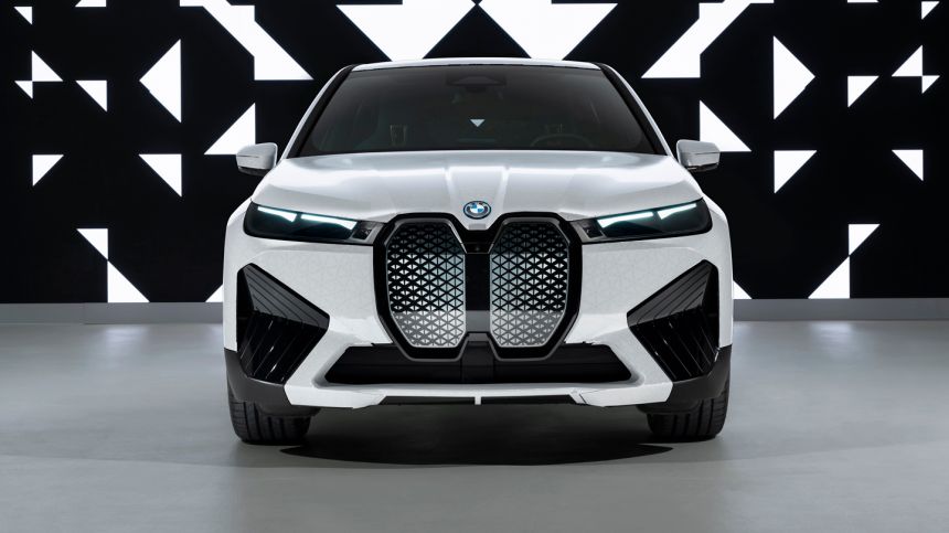 BMW iX Flow concept can literally change colors image
