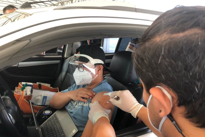 Manila opens Luneta drive-thru vaccination to everyone image