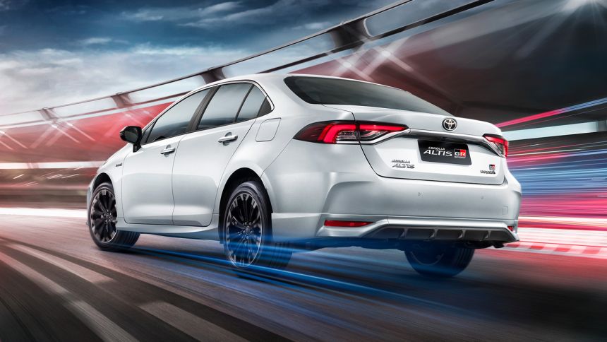 Mini Camry: Toyota reveals refreshed Corolla Altis GR Sport image