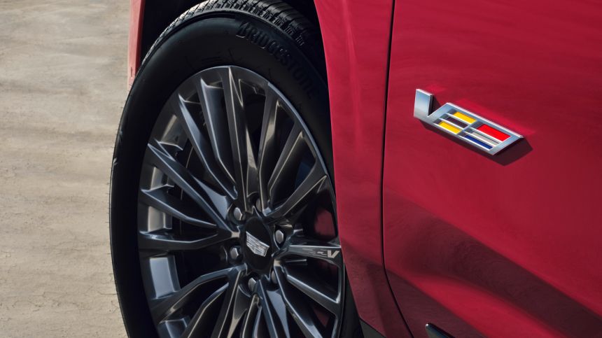 No bling: Cadillac Escalade-V is built to go fast image